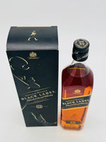 Johnnie Walker Black Label 12 Year Old Walkingman package (700ml)