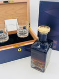Johnnie Walker 30Yo Eight treasures Limited Edition (750ml) + Free Cigar box + 2 Hand cut Crystal Glasses