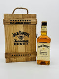 Jack Daniel’s Honey + 4 Glasses (700ml)