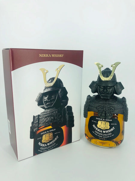 Nikka Gold & Gold Whisky Samurai (750ml)